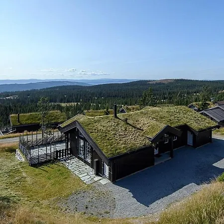 Mountain With Panoramic Views In Feriehus